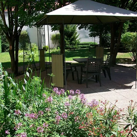 Citadines Centre Aparthotel 3*