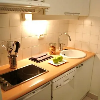 Citadines Centre 3*